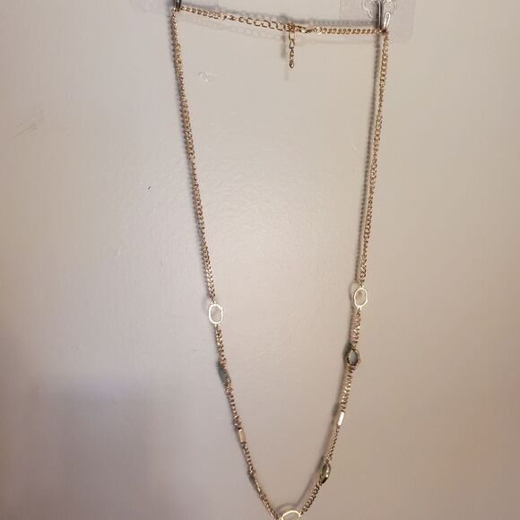 Long length faux geode statement necklace high fashion - Picture 4 of 4